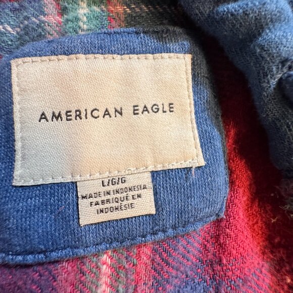American Eagle Distressed Hooded Flannel Womens Large Red Navy Plaid Cabincore - Picture 7 of 9